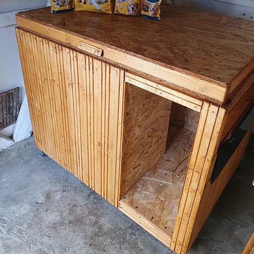 Carefully placed DIY Winter Doghouse