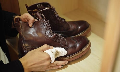 Discover This Easy Way To Waterproof Your Boots