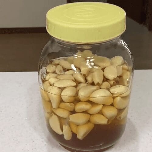 How To Make Pickled Garlic (And Why You Should Do It)