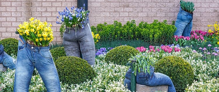 Stop Throwing Away Old Clothes, Do This Instead