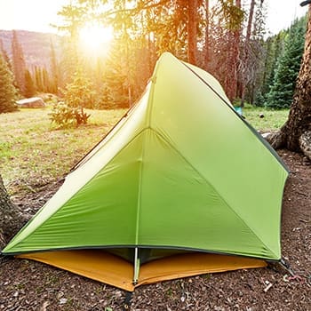 11 Must-Have Items for Your Wilderness Survival Shelter